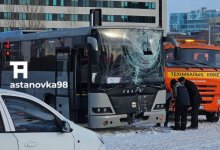 Автобус протаранил столб в Астане