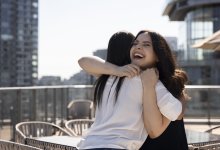 Женщина удочерила свою 38-летнюю подругу в Южной Корее