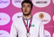 Казахстанскому чемпиону мира по вольной борьбе Ризабеку Айтмухану подарили квартиру
