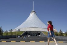 Пожар разгорелся в столичном ТРЦ "Хан шатыр" (ВИДЕО)