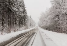 На пяти участках казахстанских трасс ограничили движение