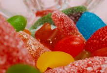 Подарки с просроченными конфетами получили особенные дети в Аксу