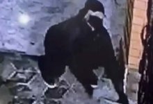 Дорогие часы и крупную сумму наличных украл костанаец из авто