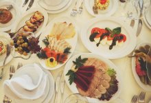 Как не отравиться в новогодние праздники? Рекомендации Минздрава