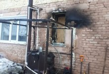 Офицер юстиции вывел из горящего дома шесть человек в СКО