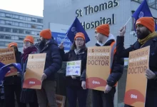 Британские медики устроили массовую забастовку