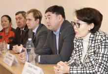 Мажилисмены встретились с коллективом завода по производству шахтного оборудования в Шахтинске