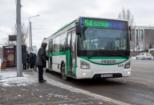 Перегородки между водителем и пассажирами появятся в автобусах Алматы