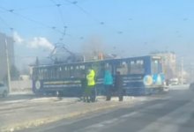 Травмай сошел с рельсов на перекрестке в Усть-Каменогорске (ВИДЕО)