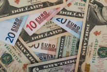 Доллар начал неделю с незначительного подорожания
