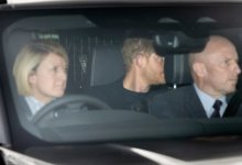 Принц Гарри преодолел океан, чтобы увидеться с заболевшим раком отцом