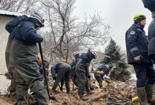 Сход оползня в Алматы: спасатели нашли тело подростка