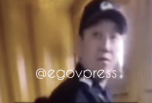 Видео с конфликтом мужчины и полицейского в туалете распространяется в Казнете