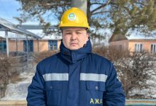 Ползком к тонущему щенку: поступок мужчины восхитил Казнет (ВИДЕО)