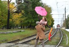 Парни и девушки решили оригинально скоротать время в казахстанском поезде