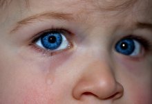 Связь ковыряния в носу с болезнью Альцгеймера: ответ казахстанских ученых