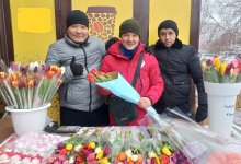 Один день год кормит: во сколько обойдутся тюльпаны столичным жителям