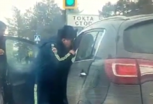 В Караганде у водителя за рулем произошел инсульт (ВИДЕО)