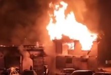 Два человека пострадали в крупном пожаре в Костанае (ВИДЕО)