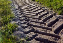 Решившие объехать пробку водители застряли в грязи в Алматинской области (ВИДЕО)