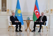 Токаев провел переговоры с президентом Азербайджана
