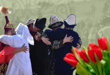 Первый вестник Наурыза: как менялось празднование Көрісу күні в Казахстане