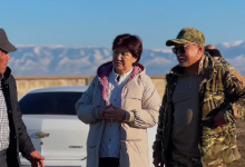 300 сельчан вышли искать трехлетнюю девочку в Алматинской области