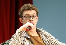 Звезда "Слова пацана" устроил дебош в ресторане и покусал официантку