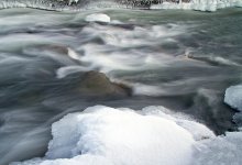 В Восточном Казахстане продолжают взрывать лед