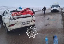 Машина перевернулась на трассе в Карагандинской области