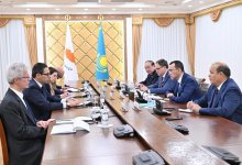 Ашимбаев встретился с министром иностранных дел Республики Кипр