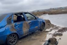 Авто упало с моста в Абае