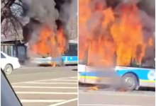 Троллейбус загорелся в центре Алматы (ВИДЕО)