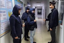 Гаджеты отбирали у прохожих лженаркоборцы в Актобе