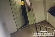Нападение на девушку в Астане попало на видео