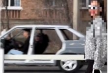 Жители ВКО разъезжали по городу на авто без дверей