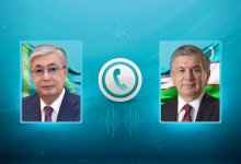 Токаев поблагодарил Мирзиёева за братскую солидарность и помощь