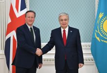 Токаев принял министра иностранных дел Великобритании Кэмерона