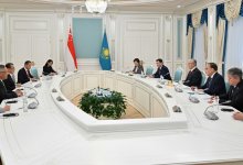 Токаев встретился со спикером Парламента Сингапура