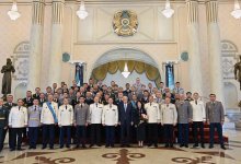Токаев вручил государственные награды казахстанцам