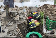 Мужчине зажало ногу плитой в ВКО (ВИДЕО)