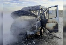 Школьники спаслись из горящего микроавтобуса на трассе Шымкент-Самара