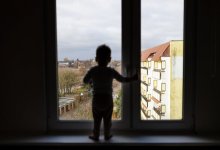 Двухлетний мальчик выпал из окна в Актобе