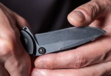 Пассажир напал с ножом на водителя автобуса в Алматы