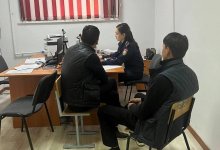 Полицейские задержали актюбинцев, игравших живым ежом в футбол