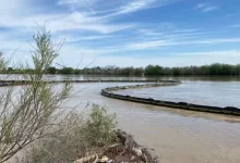 Уровень воды в реке Жайык остается критически высоким
