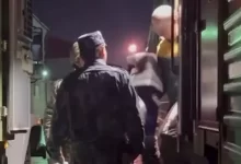 Задержанный в России подозреваемый в убийстве передан властям Казахстана