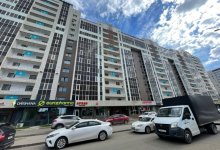Флаги вывесили на балконах домов в Астане