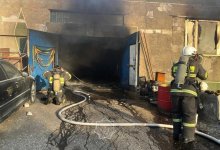 Крупный пожар в СТО произошел в Павлодаре