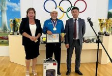 Чемпионом мира по пауэрлифтингу стал 75-летний казахстанец